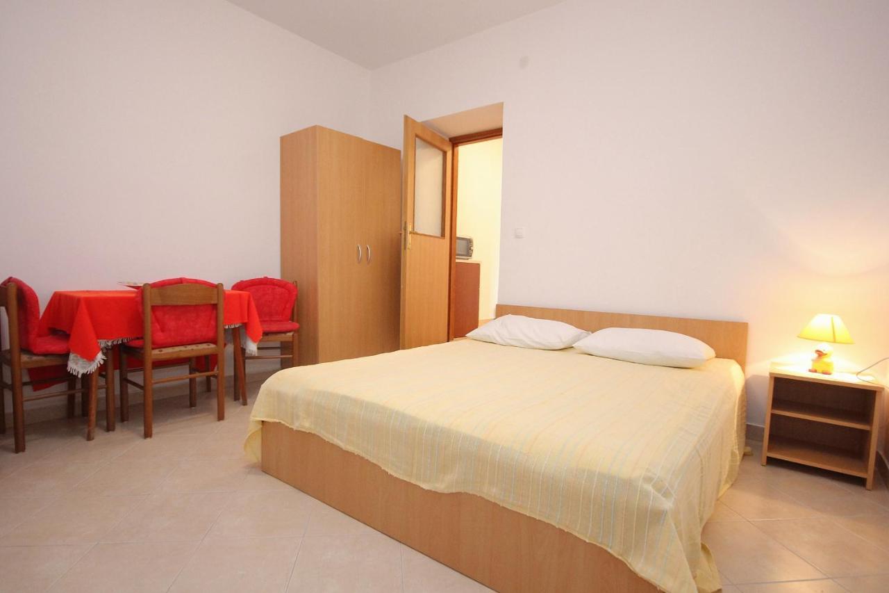 Apartments With A Swimming Pool Zubovici, Pag - 9365 Экстерьер фото