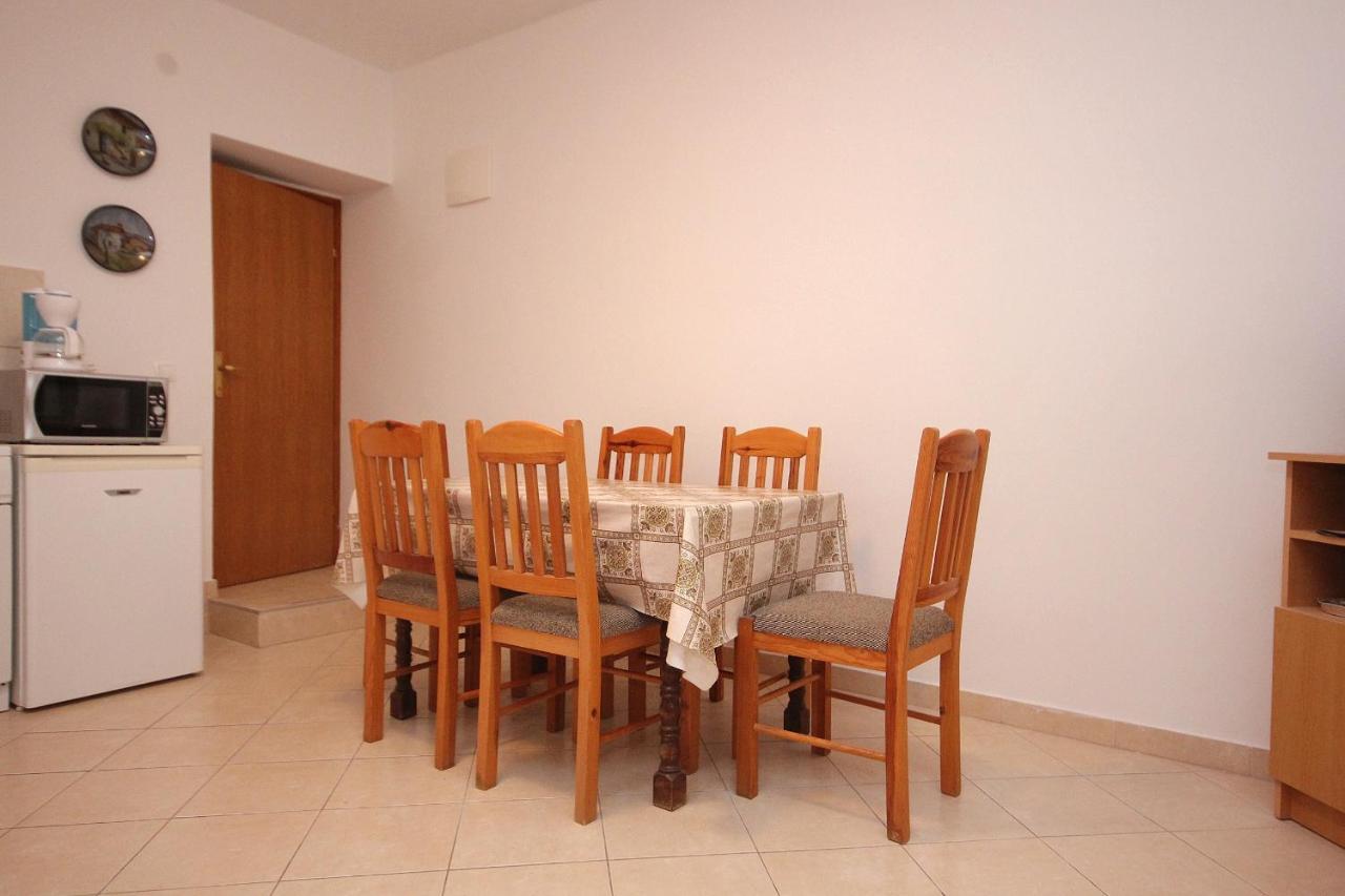 Apartments With A Swimming Pool Zubovici, Pag - 9365 Номер фото